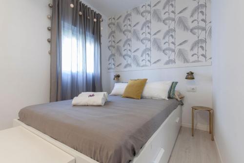 PRECIOSO APT DISEÑO 2 HAB SEVILLA - image 4