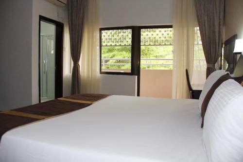Lezsco Luxury Aparthotel