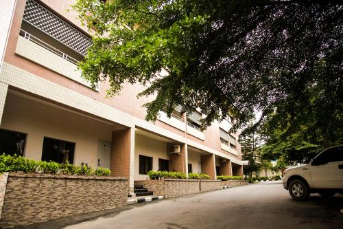 Lezsco Luxury Aparthotel