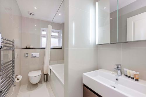 Ashburn Court Apartments - image 3