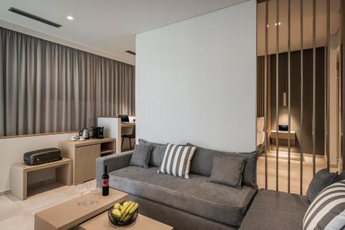 Trianon Luxury Apartments & Suites - image 10