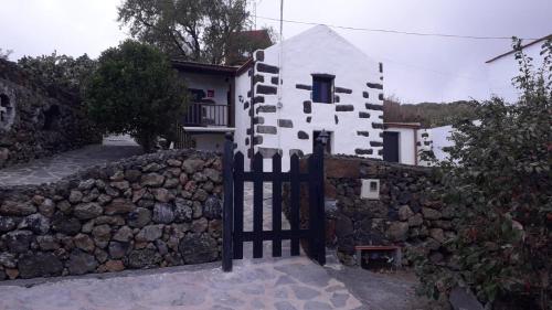  Casa Los Almendros, Pension in Isora