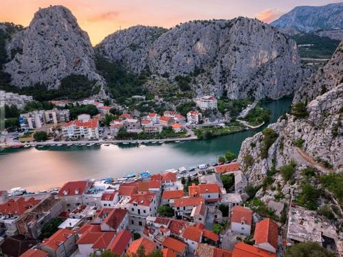 Apartment MARI in Omis