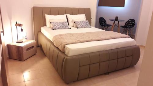  Apartments Artemis near airport and port, Pension in Artemida