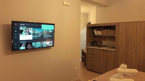  Apartments Artemis near airport and port in Artemida