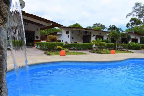 Piedras Blancas Lodge