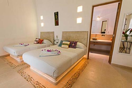 Villas Naomi – Zihuatanejo, KY