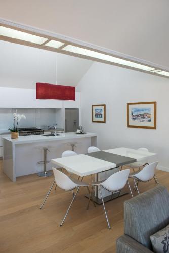 Luxurious Loft Apartments in the heart of Ahuriri in อฮูริรี