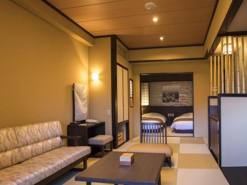 Standard Twin Room with Tatami Area and Open Air Bath - Non-Smoking
