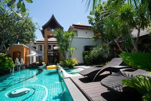 Pattaya 1700sqm Thai-style Collection Garden Pool Villa with Private Pattaya 1700sqm Thai-style Collection Garden Pool Villa with Private Babysitter