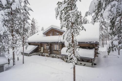 Five-Bedroom Chalet with Sauna