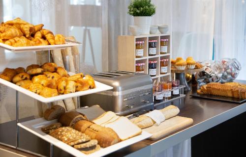 Novotel Limoges Le Lac - image 2