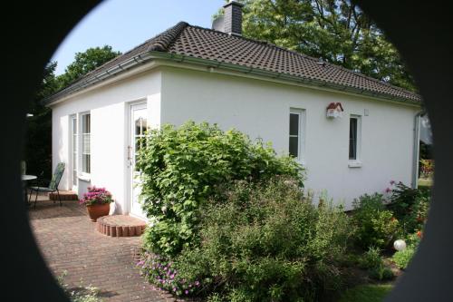 B&B Rechlin - Ferienhaus Nachtigall - Bed and Breakfast Rechlin