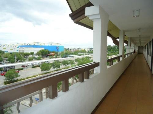 Alles One Oasis Condo Davao Near SM Mall with Wifi