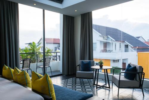 King Suite with Balcony