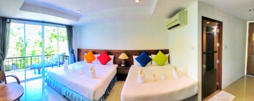 room detail thumbnail 1