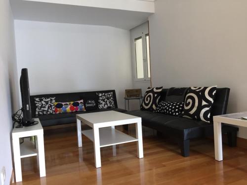  FELIPEIV,centrico,terraza,wifi,parking 20 euros night in San Sebastián
