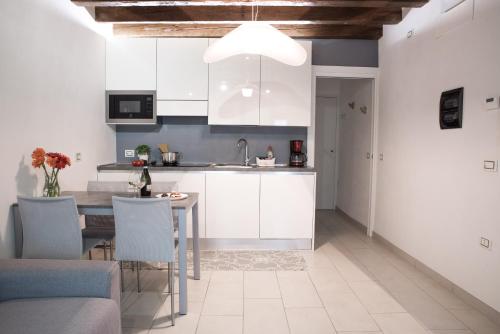 Venetian Mood - image 6