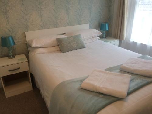 Rooms at The Highcliffe