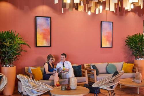 Лоби, ibis Hyères Plage Thalassa in Иер