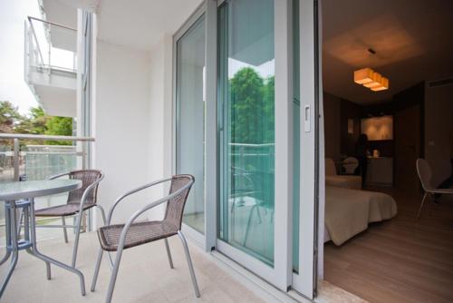 陽台/露台, Luksusowe apartamenty Promenada Gwiazd 28 in 緬濟茲德羅耶