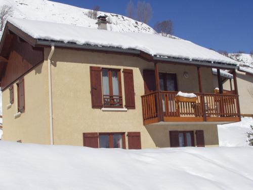 Chalet N°18 for 7 to 8 people with private terrace and glacier view