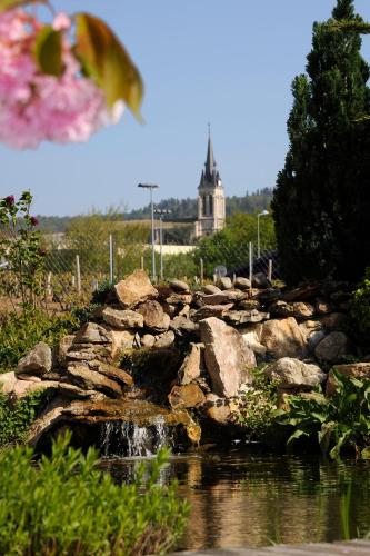 Logis Hotel Des Grands Vins - image 12
