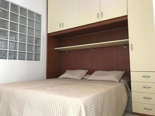 2 bedrooms, 4 beds