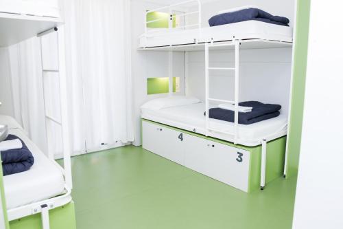 Sant Jordi Hostels Gracia - image 6