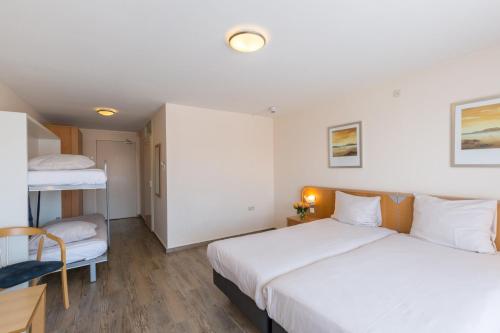 Strandhotel Bos en Duin - image 7