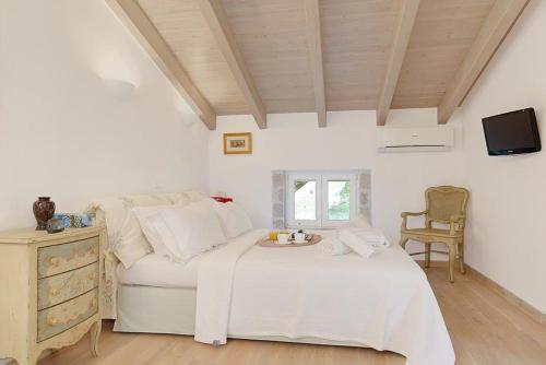  Syvota Villa Sleeps 8 Pool Air Con WiFi in Syvota