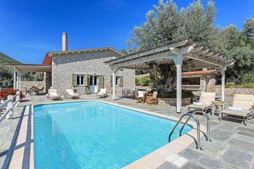  Syvota Villa Sleeps 8 Pool Air Con WiFi in 220 09 Syvota