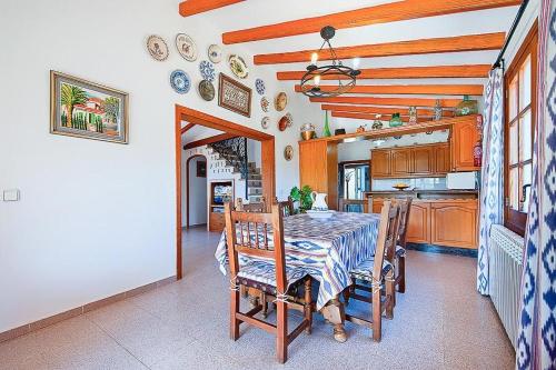 Port de Pollenca Villa Sleeps 6 Pool Air Con WiFi gîte à louer Port de Pollença