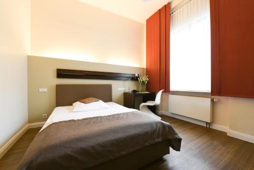 1 twin bed