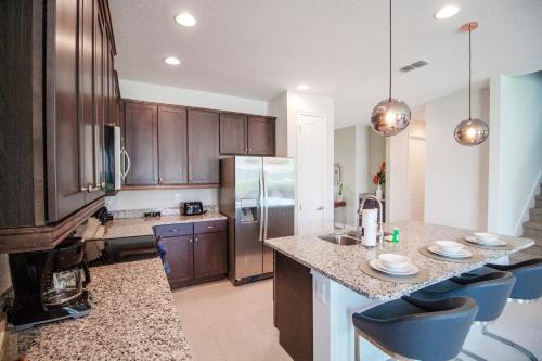 Encore Resort 8 Bedroom Vacation Home with Pool (2104) - main image