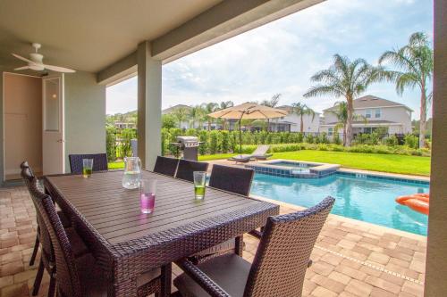 Encore Resort 8 Bedroom Vacation Home with Pool (2104) - image 2