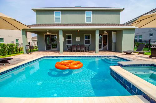 Encore Resort 8 Bedroom Vacation Home with Pool (2104) - image 3