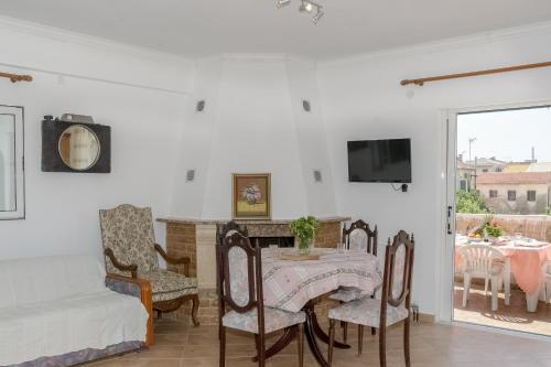 Modern flat with beautiful views in south of Corfu, Lefkimi (photo 7)