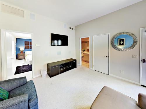 55015 Riviera Home - image 2