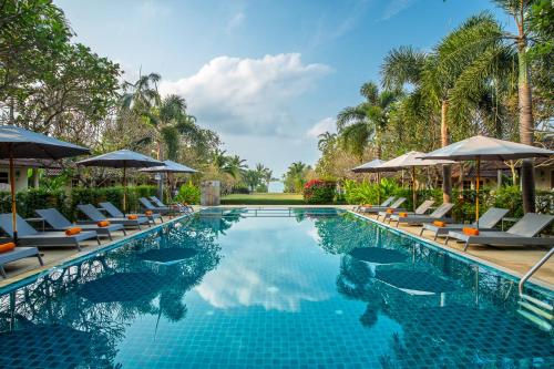 Swimming pool, Bandara On Sea Rayong near Rayong Botanical Garden