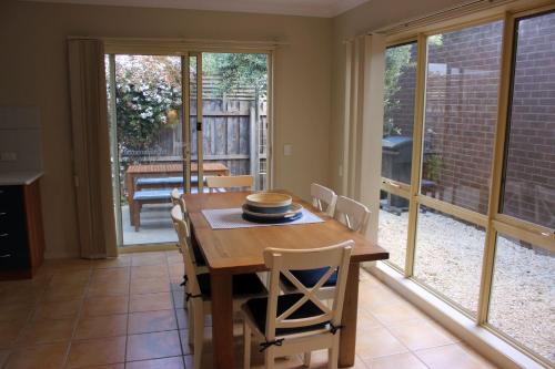 Two-Bedroom Townhouse image 3