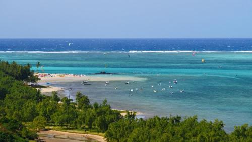 Gravier beach house in Pulau Rodrigues