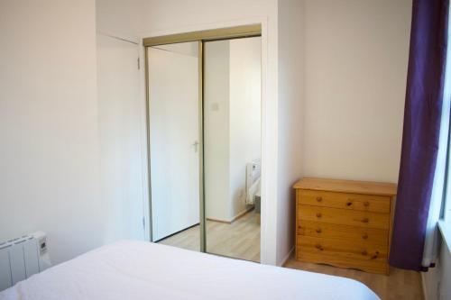 Фотография номера квартиры Elles Grassmarket Castle View - 1 bed flat