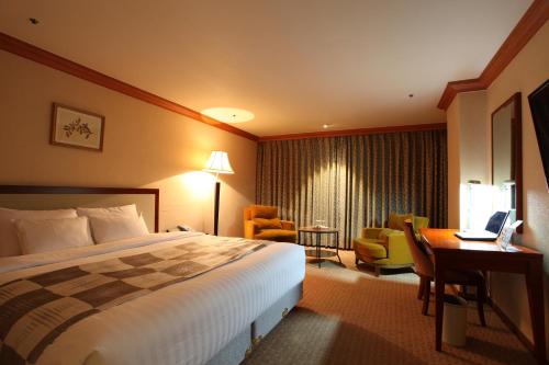 room detail thumbnail 1