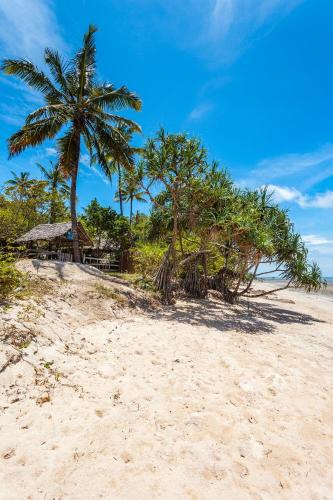 Capricorn Beach Cottages Mkwaja