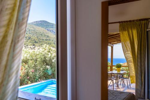 Mouzakis Villas in Agios Paraskevi