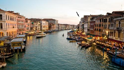 Ve-nice Suite Rialto View RT-12 - main image