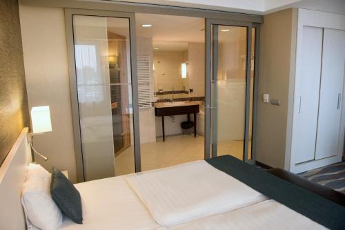 Hotel Azur Siofok - image 10