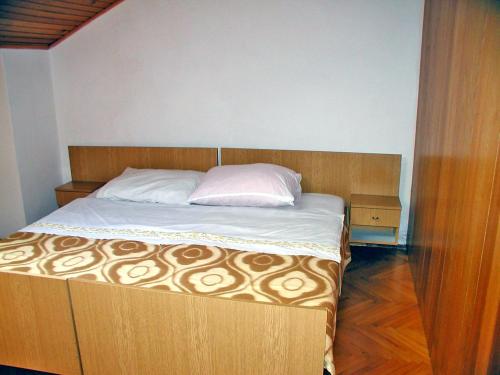 Apartment Zdenko-2 by Interhome 4