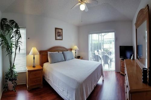 LKB4705AW Lake Berkley - Four Bedroom Home - main image